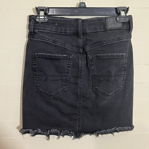 American Eagle Black Curvy Hi Rise Mini Skirt Black Distressed SZ 2 - Picture 4 of 7